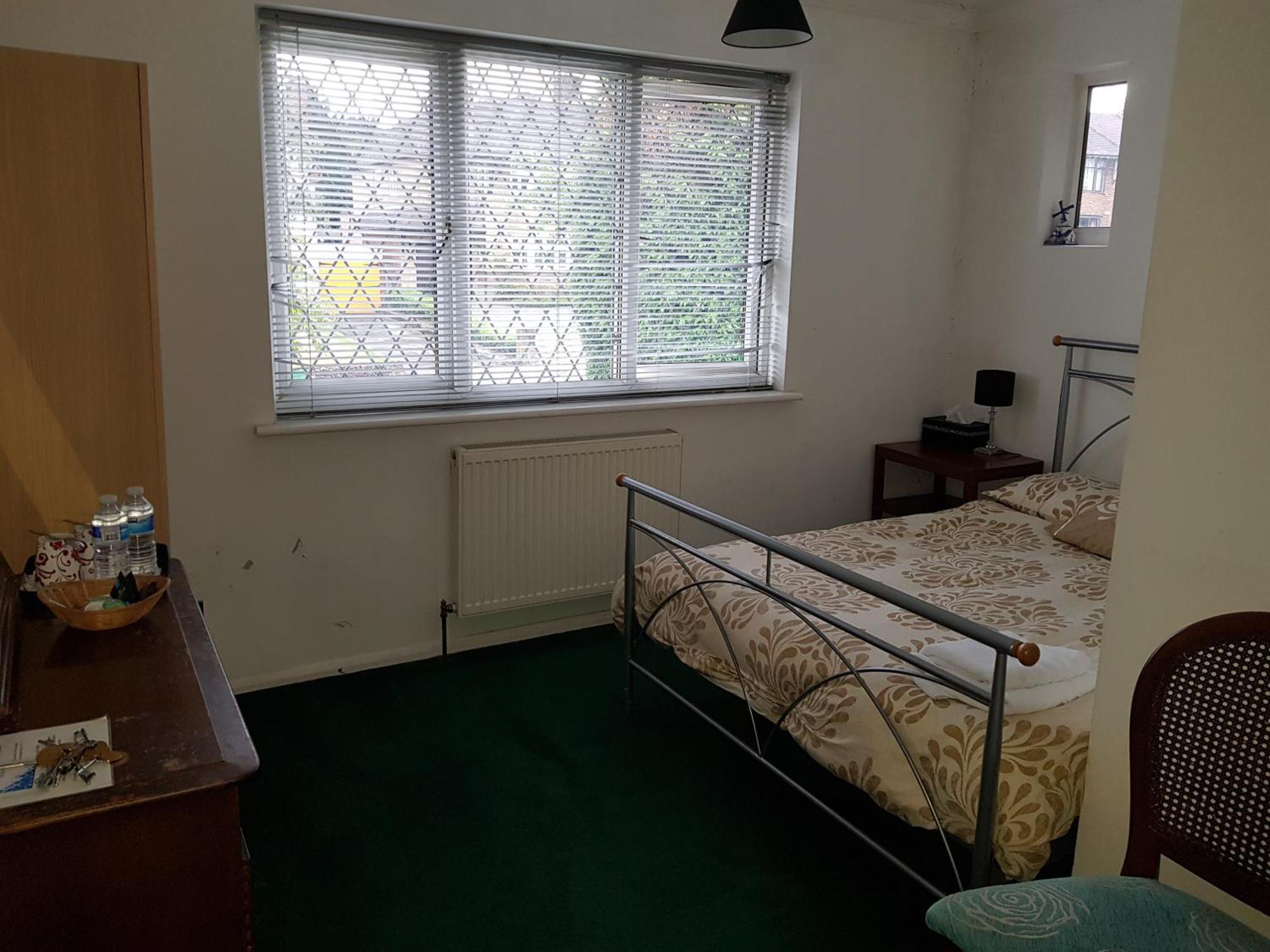 Oyo Guest House Ellipse Whetstone Экстерьер фото
