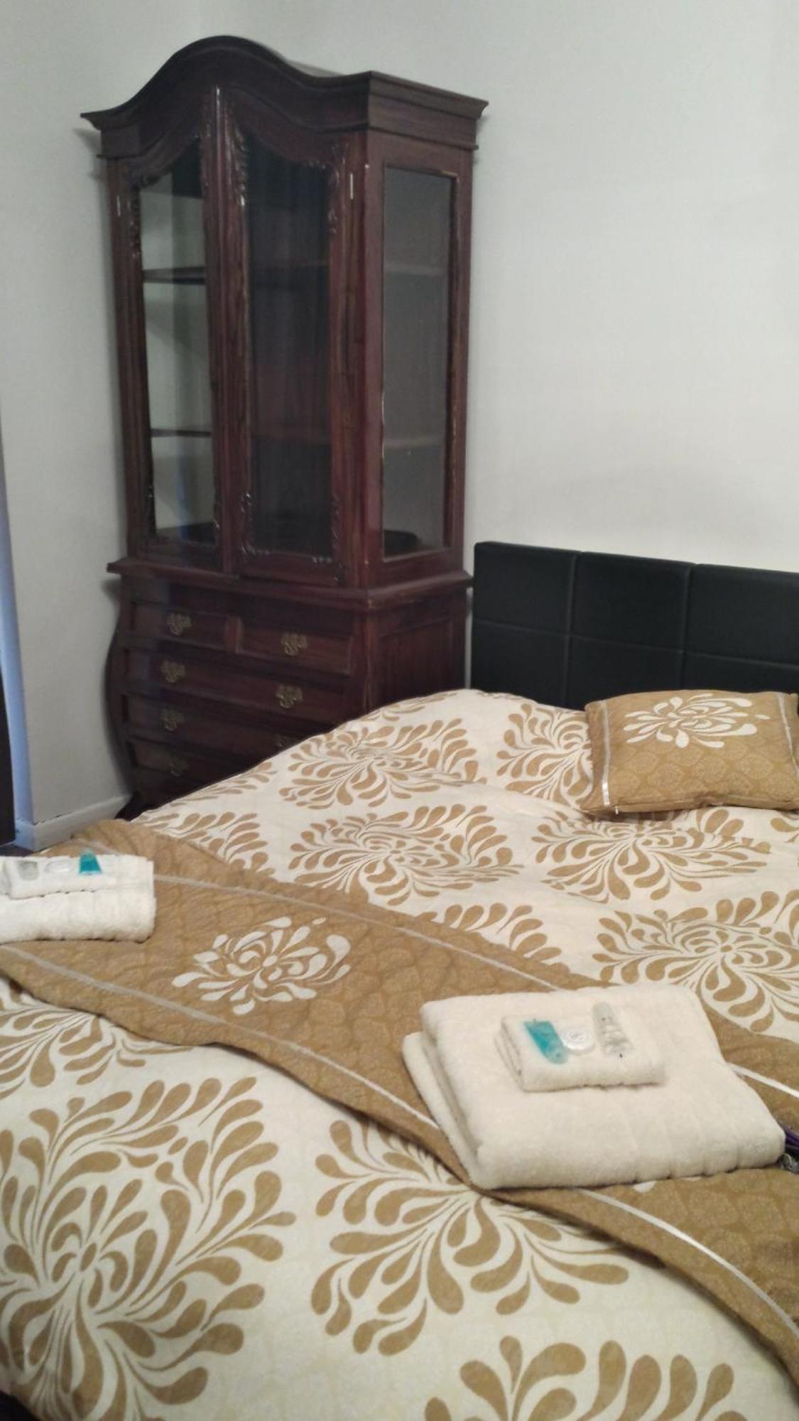 Oyo Guest House Ellipse Whetstone Экстерьер фото