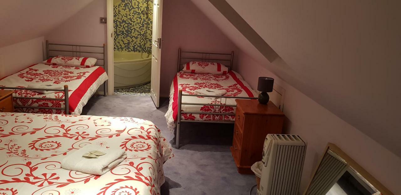 Oyo Guest House Ellipse Whetstone Экстерьер фото